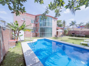 Spacious Family House in Cocoyoc Pool & BBQ Area